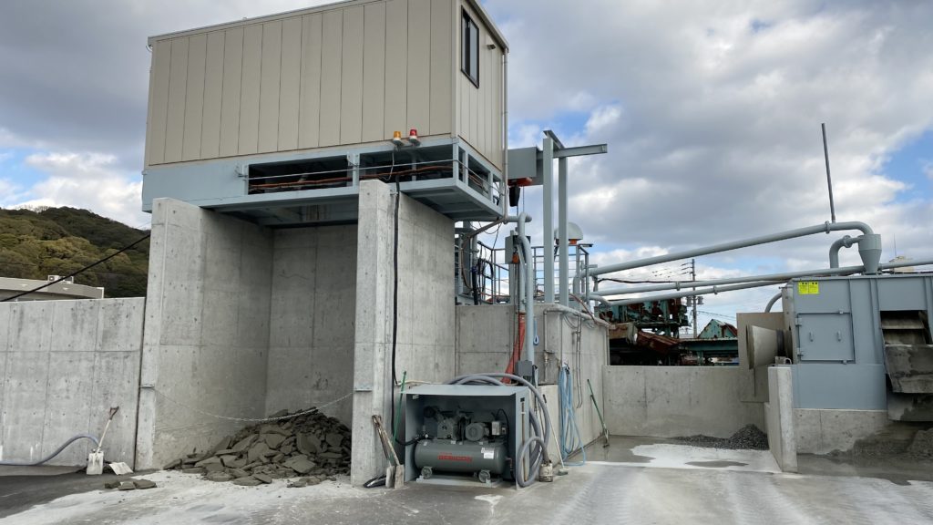 スラッジ脱水機